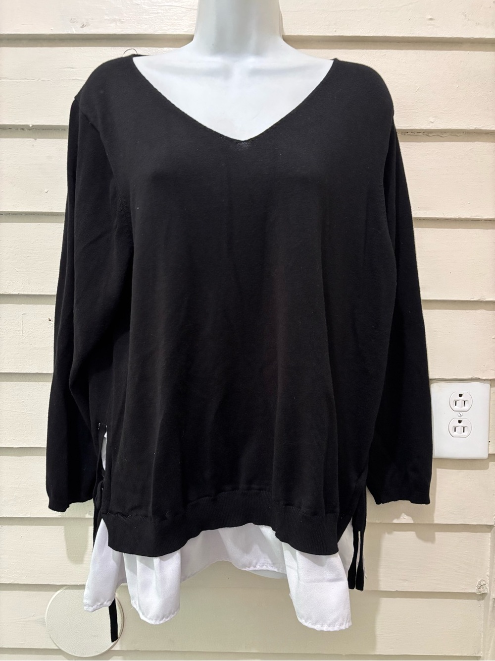 🔥5 for $25🔥 Terra & Sky Plus Size Faux Layered V Neck Sweater